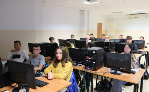 „Cyberklasy” na Politechnice Rzeszowskiej