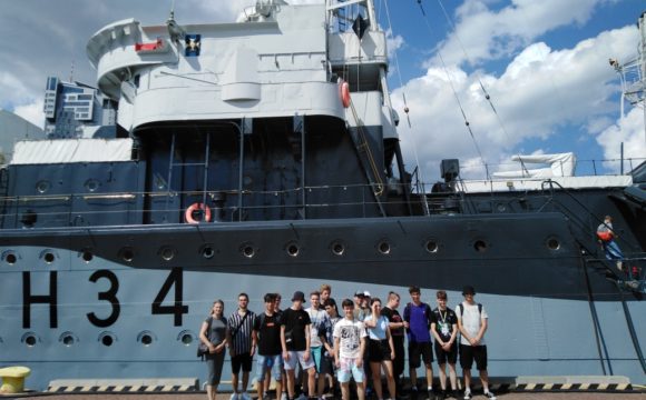 Klasa CYBER na letnim obozie w Akademi Marynarki Wojennej w Gdyni w dniach od 03 – 09.07.2022