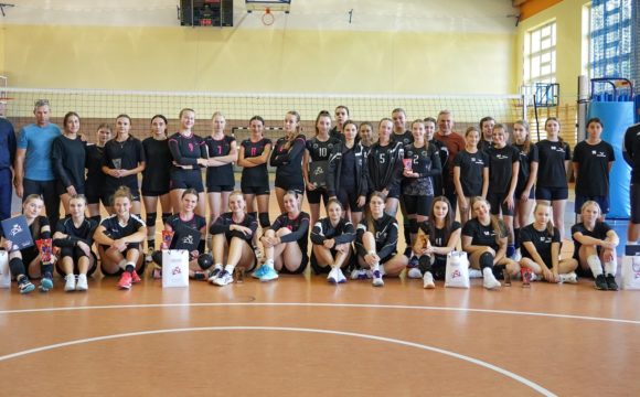 Turniej Piłki Siatkowej Dziewcząt o Puchar Dyrektora Zespołu Szkół Licealnych w Leżajsku