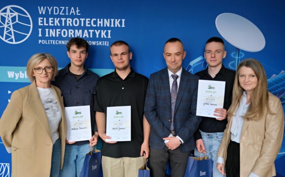 Uczniowie klasy CYBER finalistami olimpiady informatycznej Keep It Security